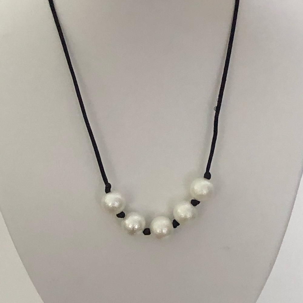 NEW Pearl (Faux) necklace